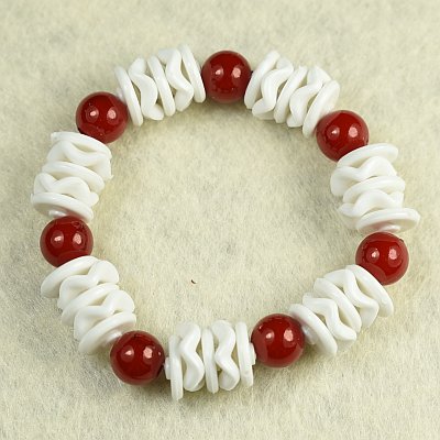 Гривна на ластик с червени перли и бели шайби PICTURE OF ITEM 1387