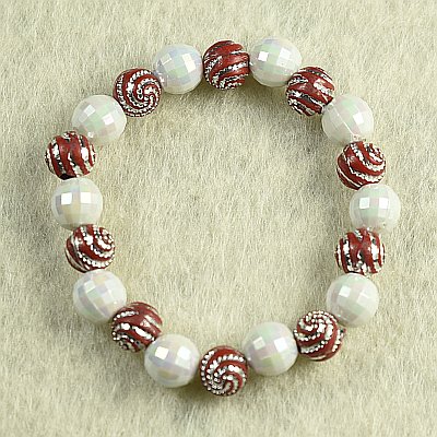 Детска гривна с червени гравирани и бели перли PICTURE OF ITEM 1439